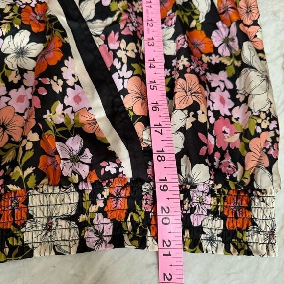 Joie Top Satin Retro Floral Surplice Tie Shoulder Blouse Women’s Size M - Picture 7 of 7